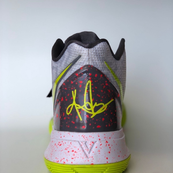 Nike Kyrie 5 EP Kobe Mamba Mentality White Cyber Basketball Shoes AO2919-102 - Picture 4 of 14